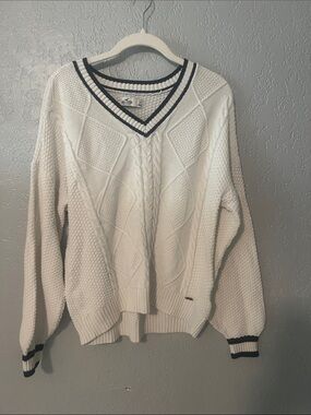 Hollister Cream Sweater with Navy Trim